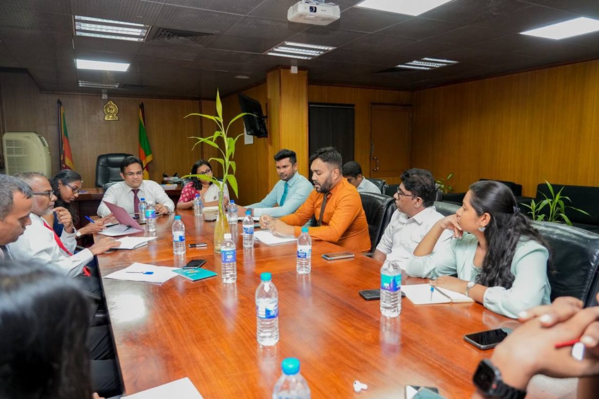 ஊடகத்துறையில் சாதிக்கத் துடிக்கும் இளைஞர்களுக்கு அரிய வாய்ப்பு!
