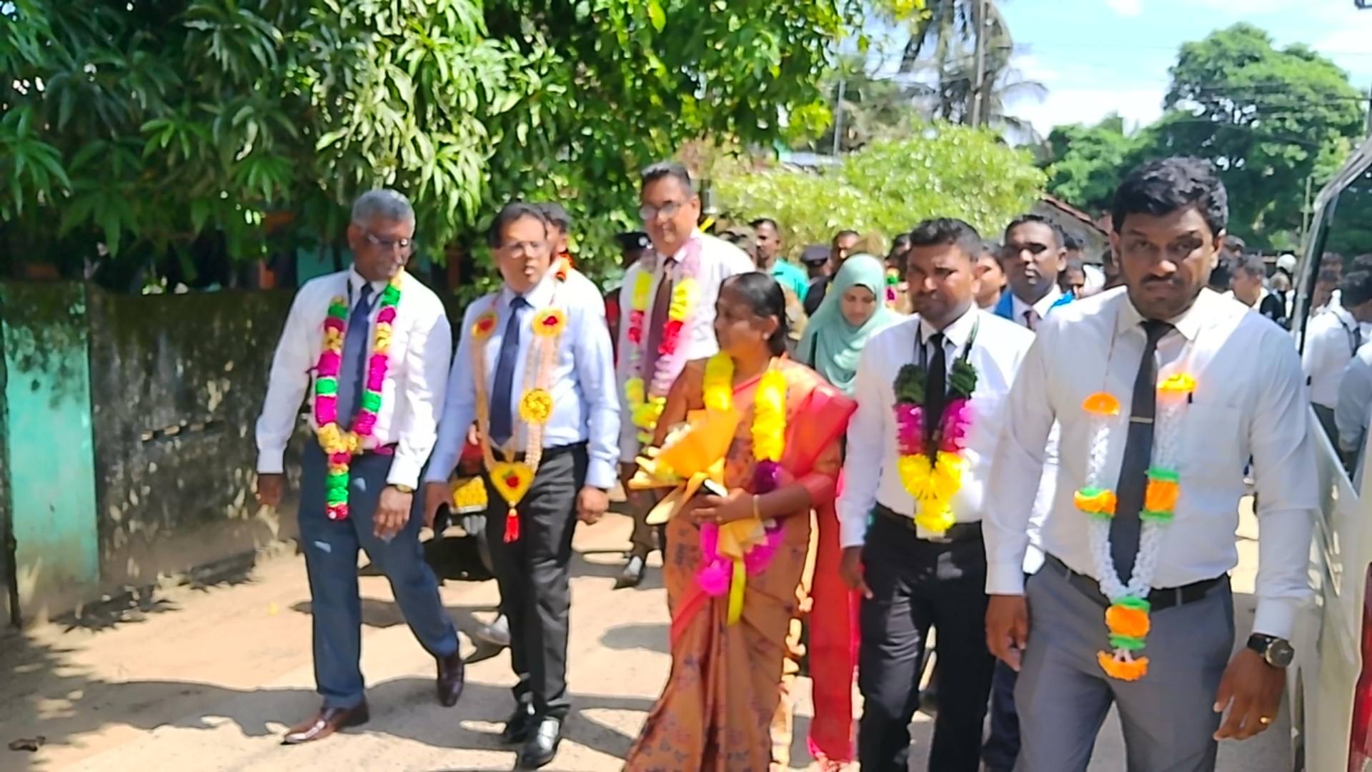 நாவிதன்வெளி இலங்கை வங்கி கிளை அலுவலகம் புதிய இடத்தில் திறந்து வைப்பு