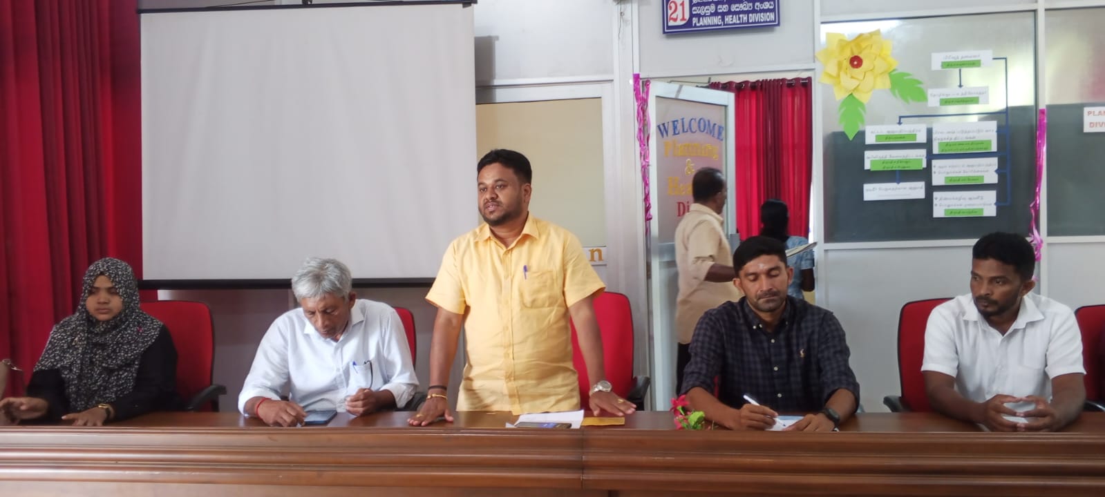 நாவிதன்வெளியில் நலிவுற்ற மக்களுக்கு 18 லட்ச ரூபாய் செலவில்  வாழ்வாதார உதவிகள்- நாவிதன்வெளி பிரதேச சபை ஏற்பாடு!!