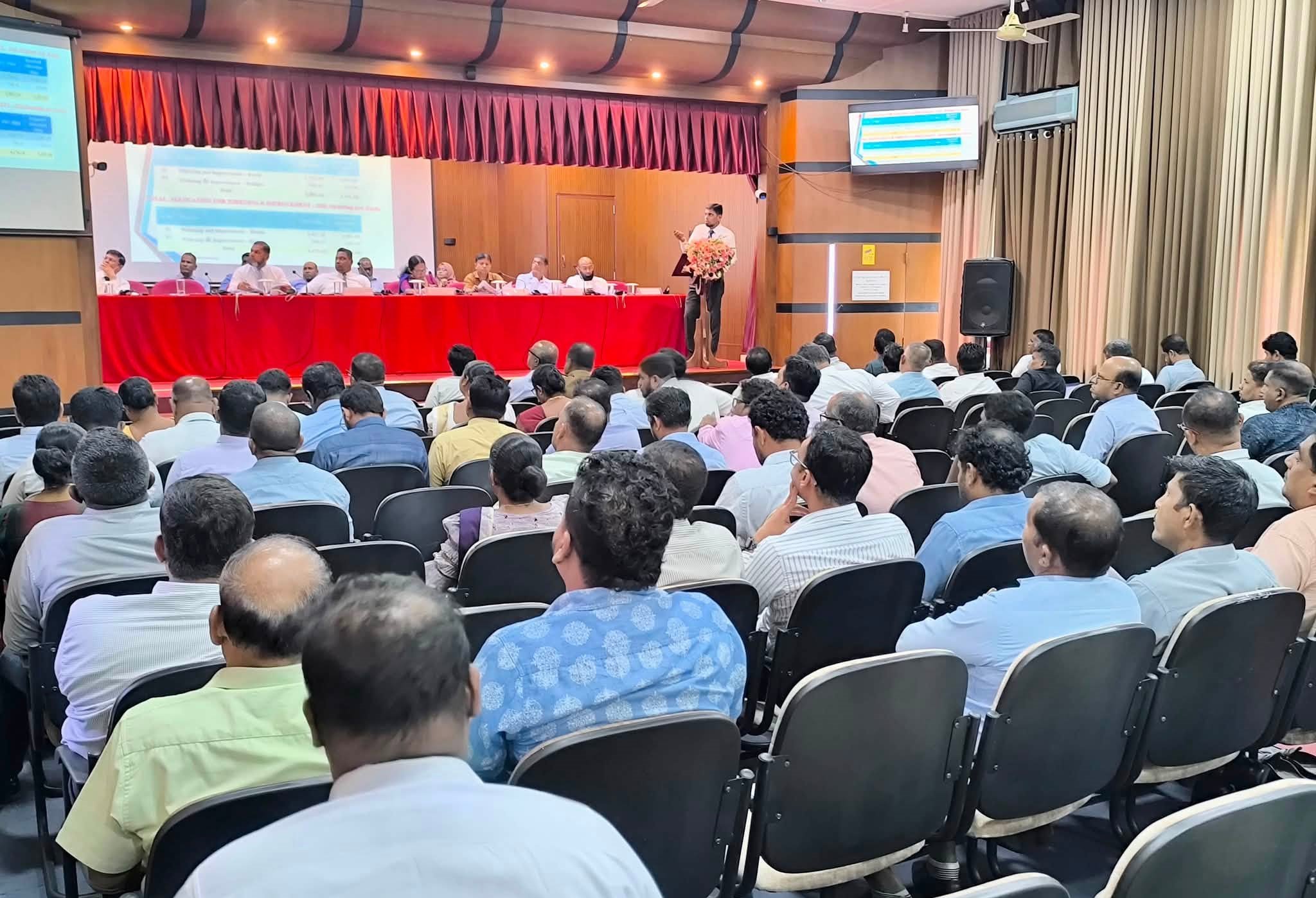 அம்பாறை மாவட்ட விசேட வீதி அபிவிருத்தி ஒருங்கிணைப்புக் குழுக் கூட்டம்…