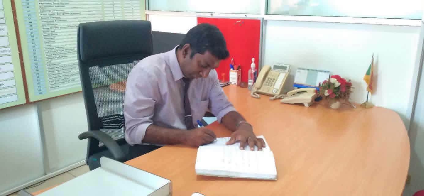 மட்டக்களப்பு போதனா வைத்தியசாலையின் பதில் பணிப்பாளராக வைத்திய கலாநிதி இரா. முரளீஸ்வரன் பொறுப்பேற்பு!