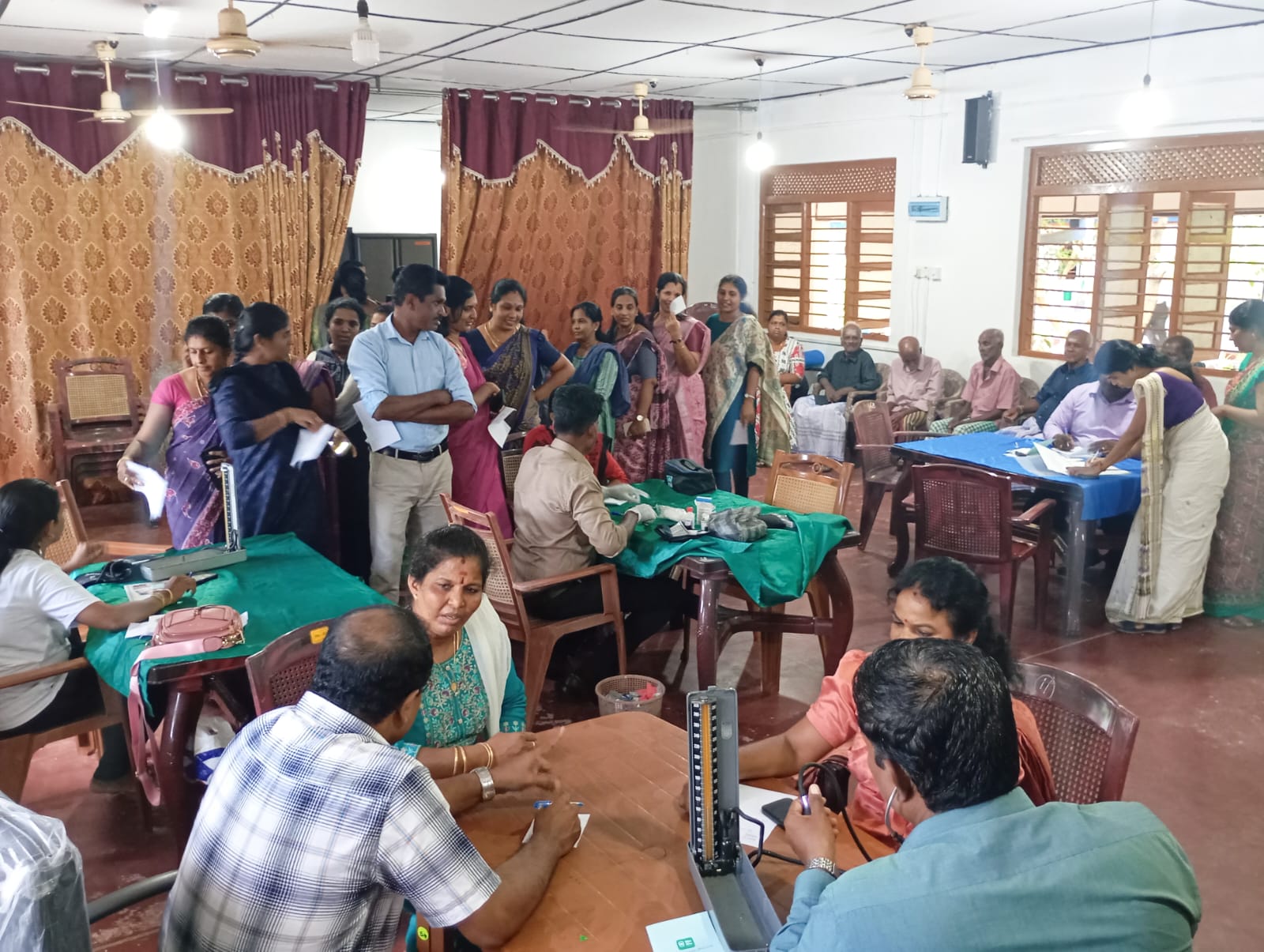 இன்று களுவாஞ்சிக்குடி பிரதேச செயலக உத்தியோகத்தர்களுக்கு ரோட்டரியின் மருத்துவ முகாம்   